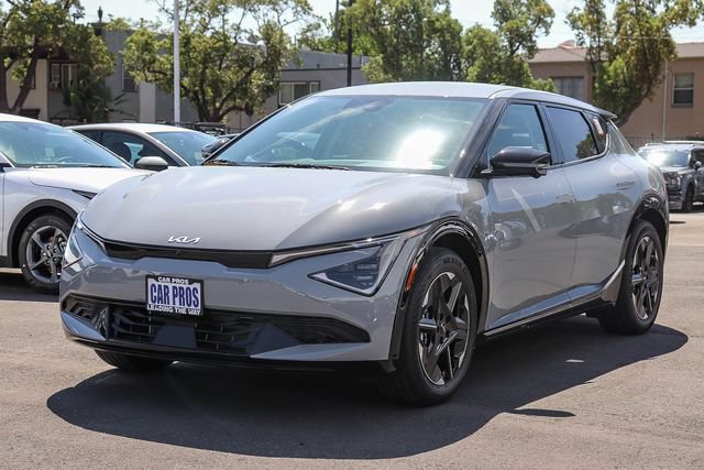 New 2026 Kia EV6 Wind RWD image 4