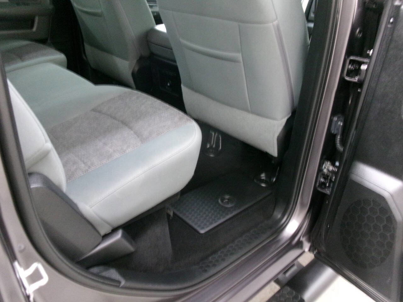 Used 2016 RAM 1500 Outdoorsman AWD/4WD image 36