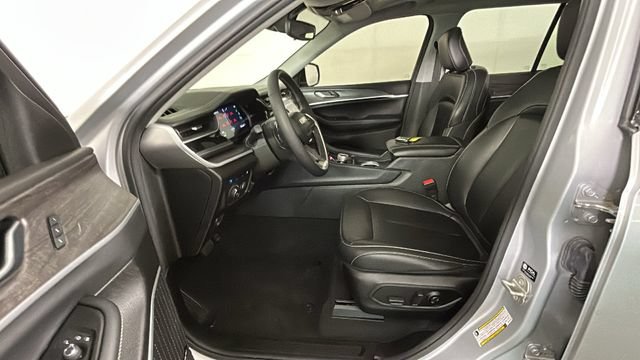Used 2024 Jeep Grand Cherokee Limited 4xe AWD/4WD image 11
