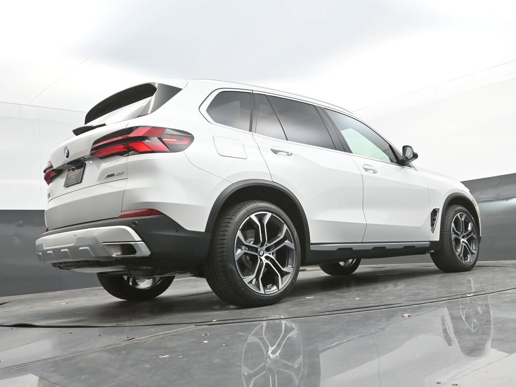 New 2026 BMW X5 xDrive40i w/ Parking Assistance Package AWD/4WD image 49