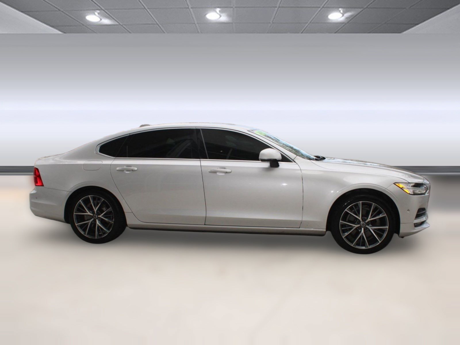 Used 2018 Volvo S90 T5 Momentum image 8
