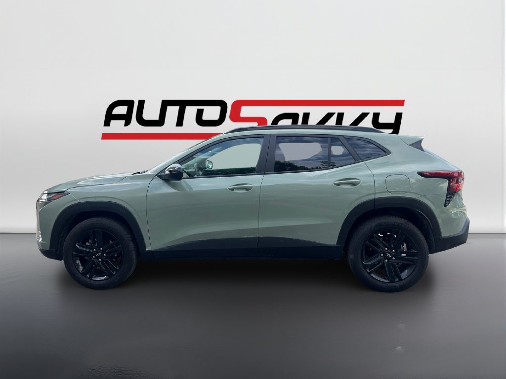 Used 2026 Chevrolet Trax ACTIV w/ Sunroof Package FWD image 8