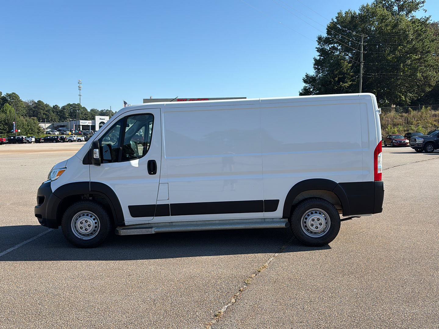 Used 2025 RAM ProMaster 2500 w/ U-Haul Equipment Group FWD image 5