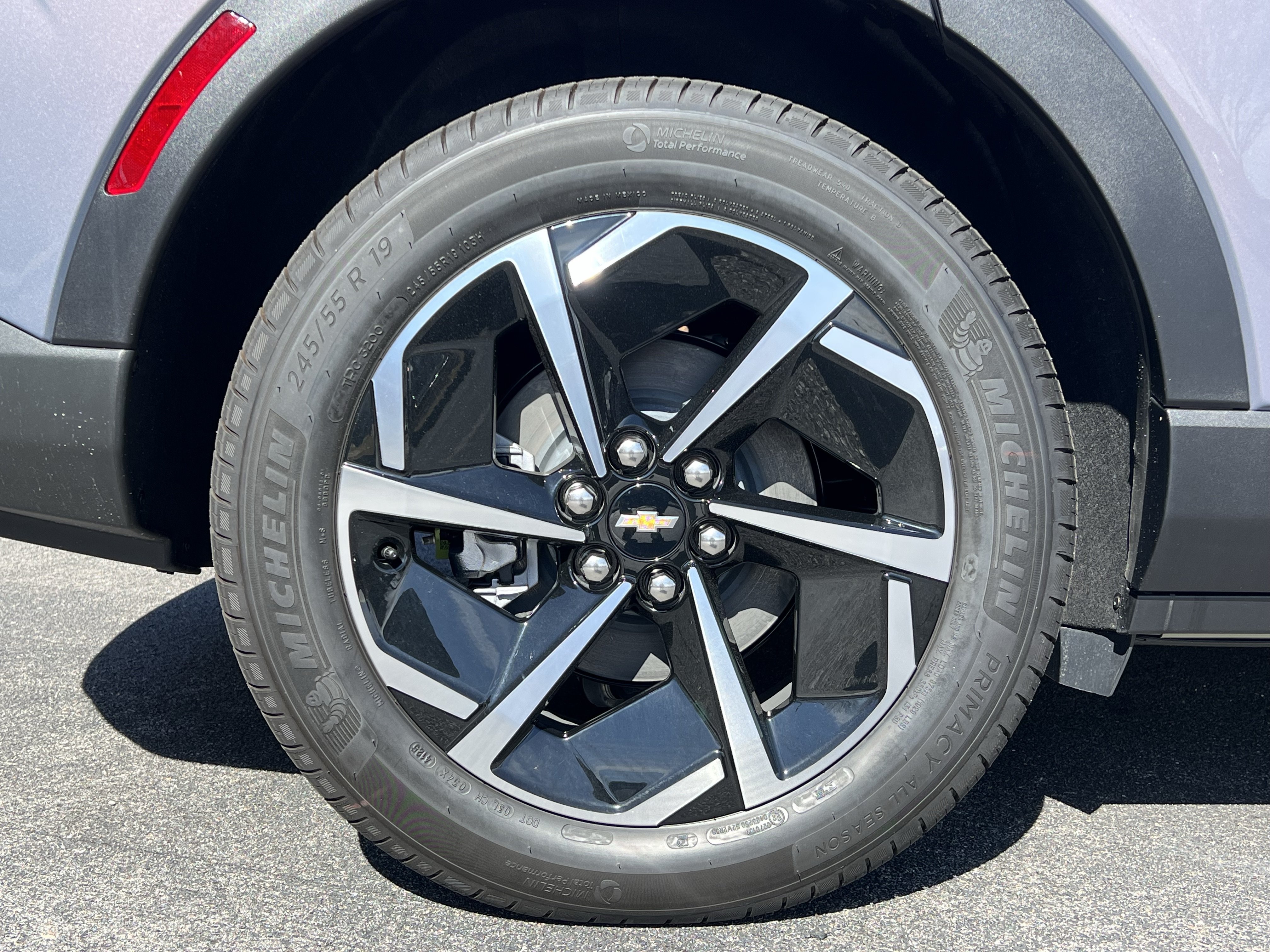 New 2026 Chevrolet Equinox EV LT AWD/4WD image 38