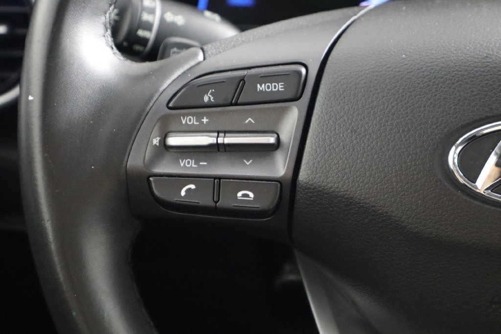 Used 2021 Hyundai Kona Limited FWD image 25