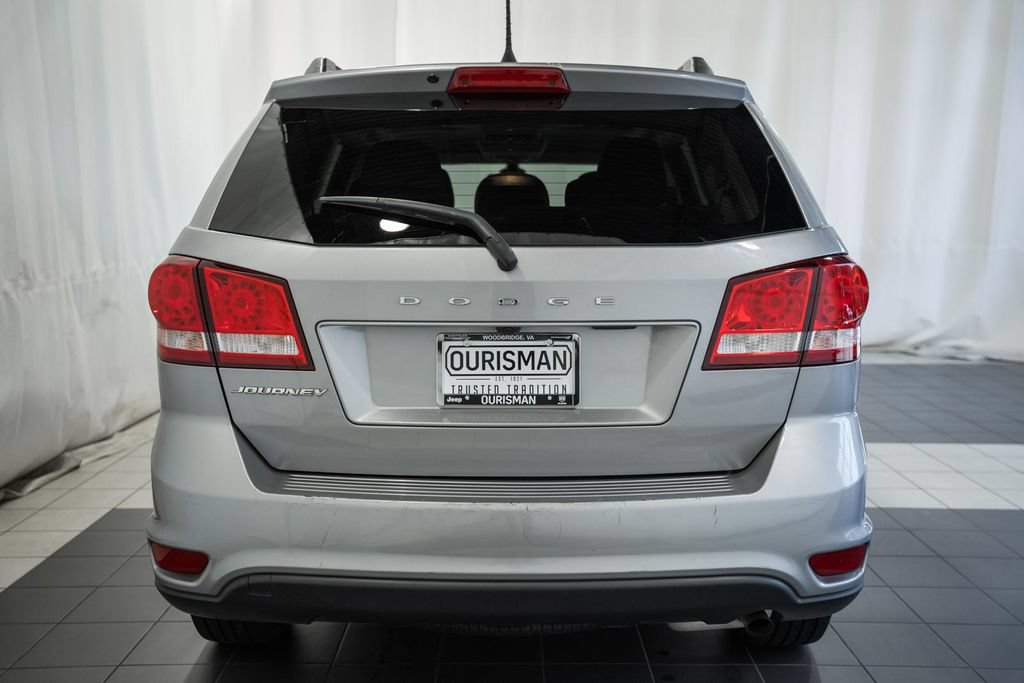 Used 2019 Dodge Journey SE w/ Premium Group FWD image 5