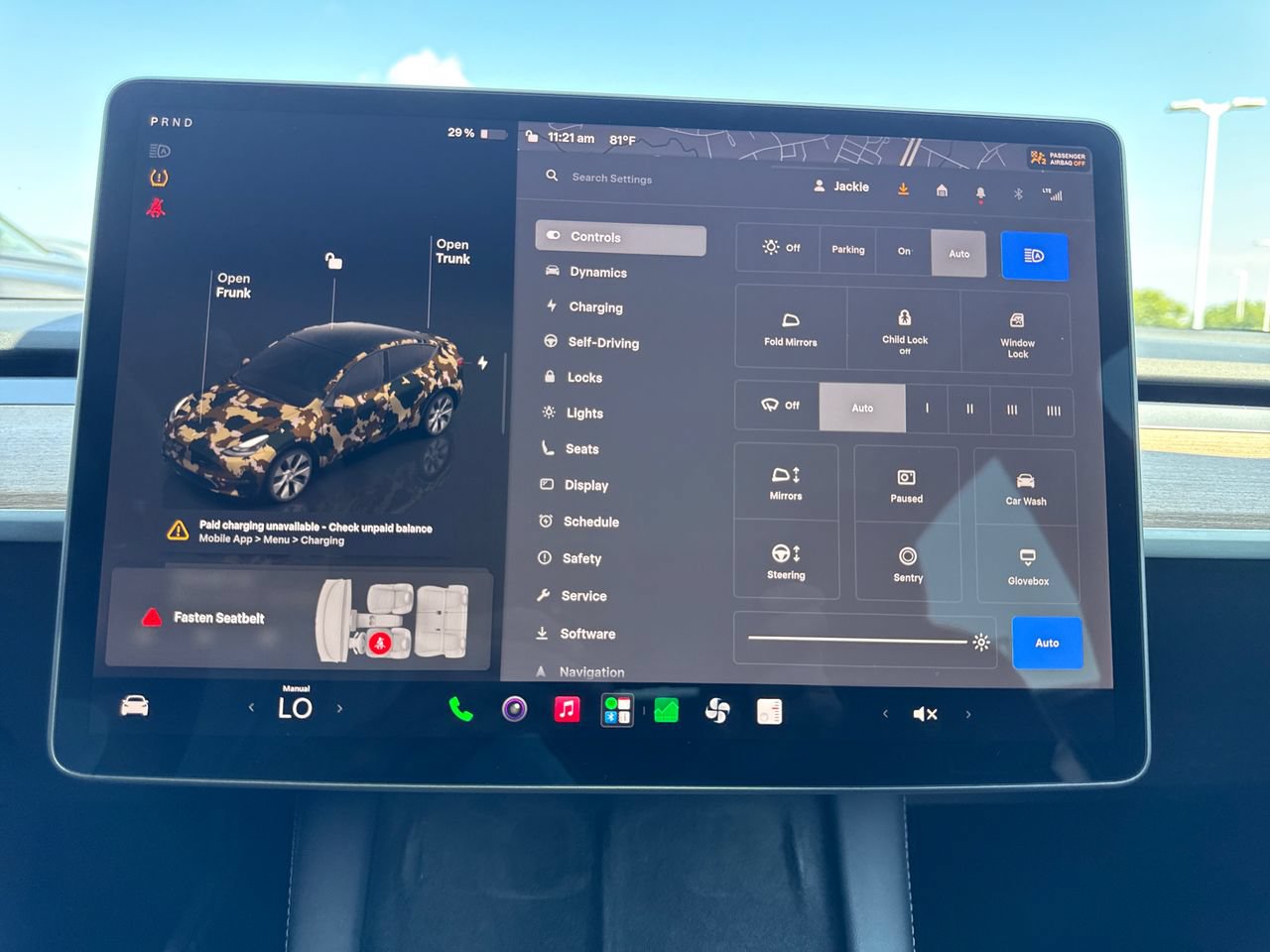 Used 2024 Tesla Model Y Long Range AWD/4WD image 18