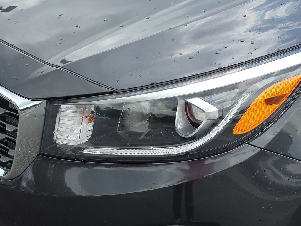 Used 2020 Kia Sedona EX FWD image 29
