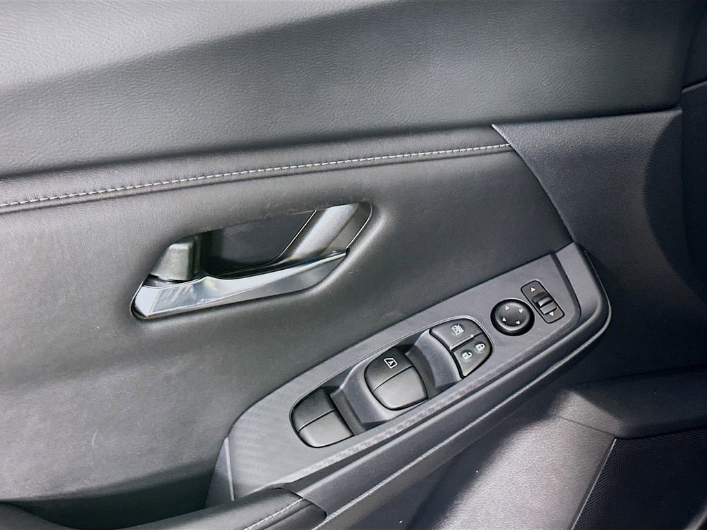 Certified 2024 Nissan Sentra SV FWD image 23
