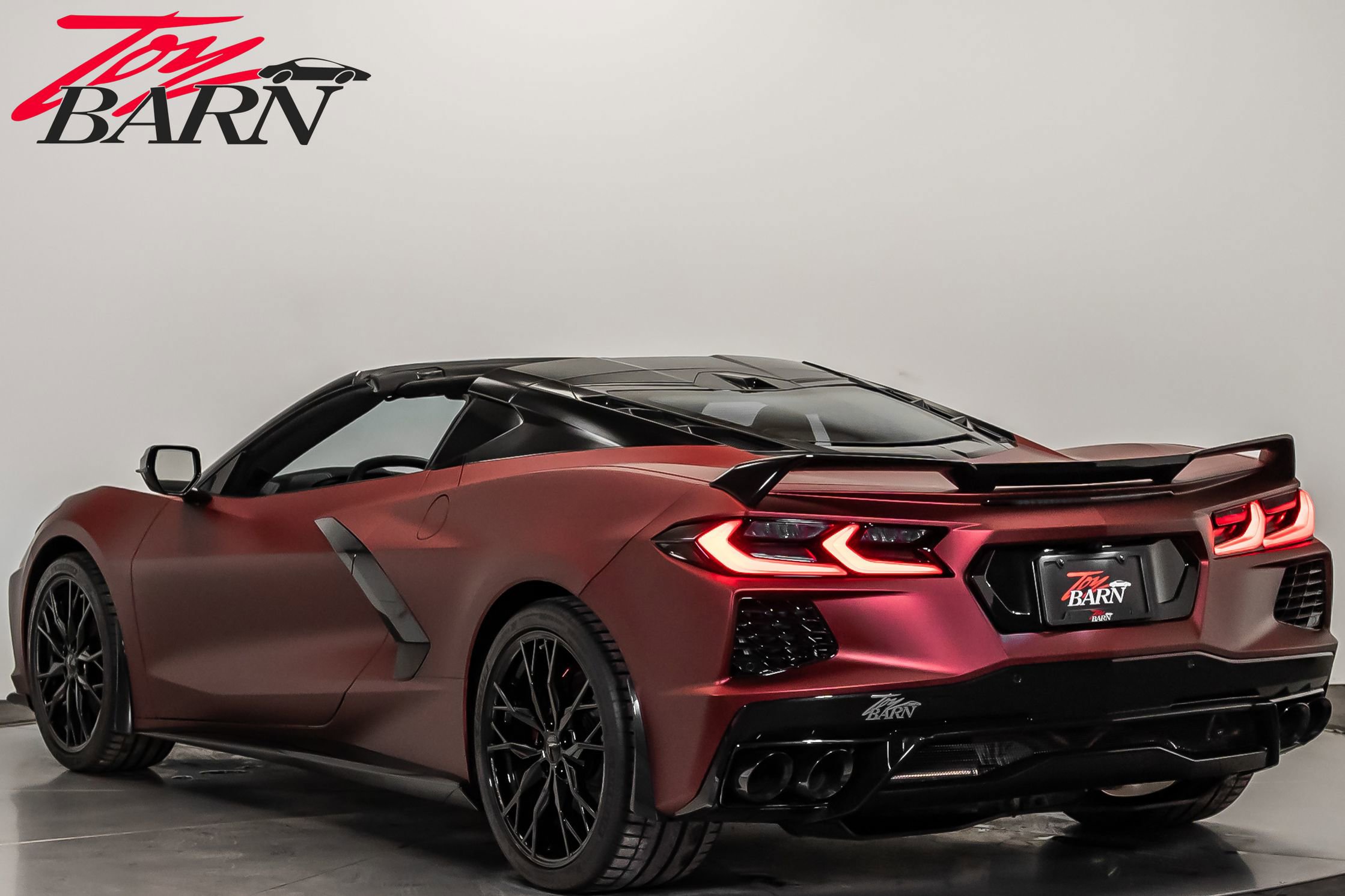 Used 2024 Chevrolet Corvette Stingray Preferred Cpe w/ Z51 Performance Package image 3