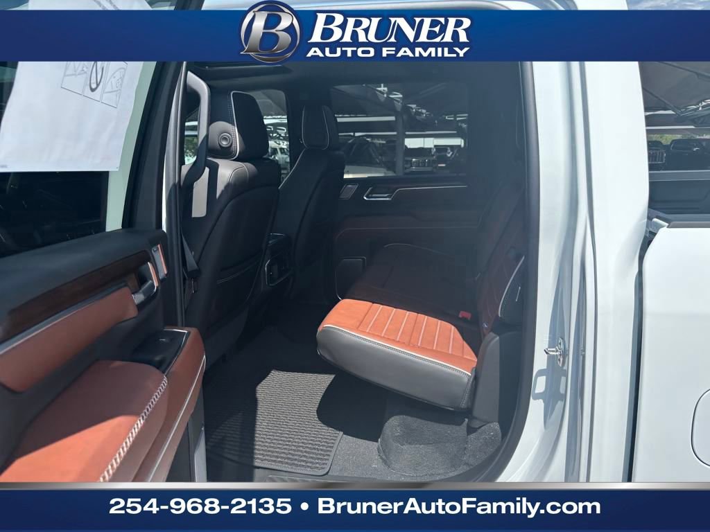 New 2025 GMC Sierra 2500 Denali Ultimate image 13