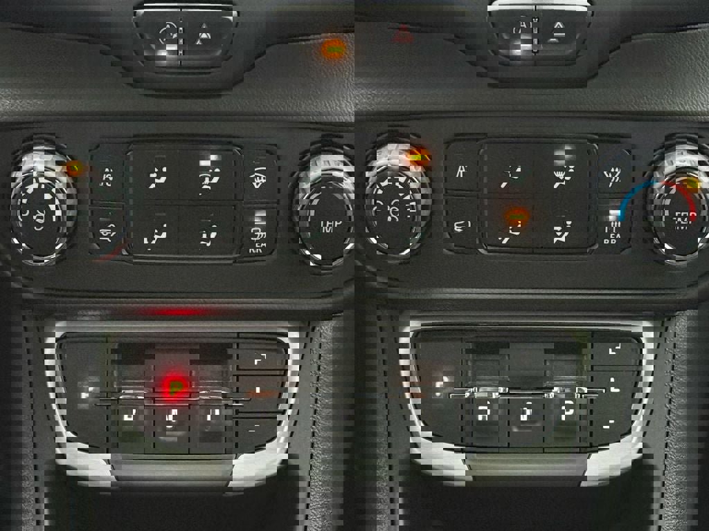 Used 2023 GMC Terrain SLE image 22