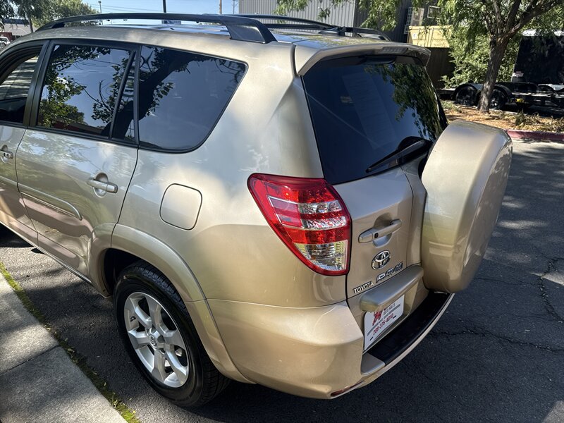 Used 2010 Toyota RAV4 Limited AWD/4WD image 7