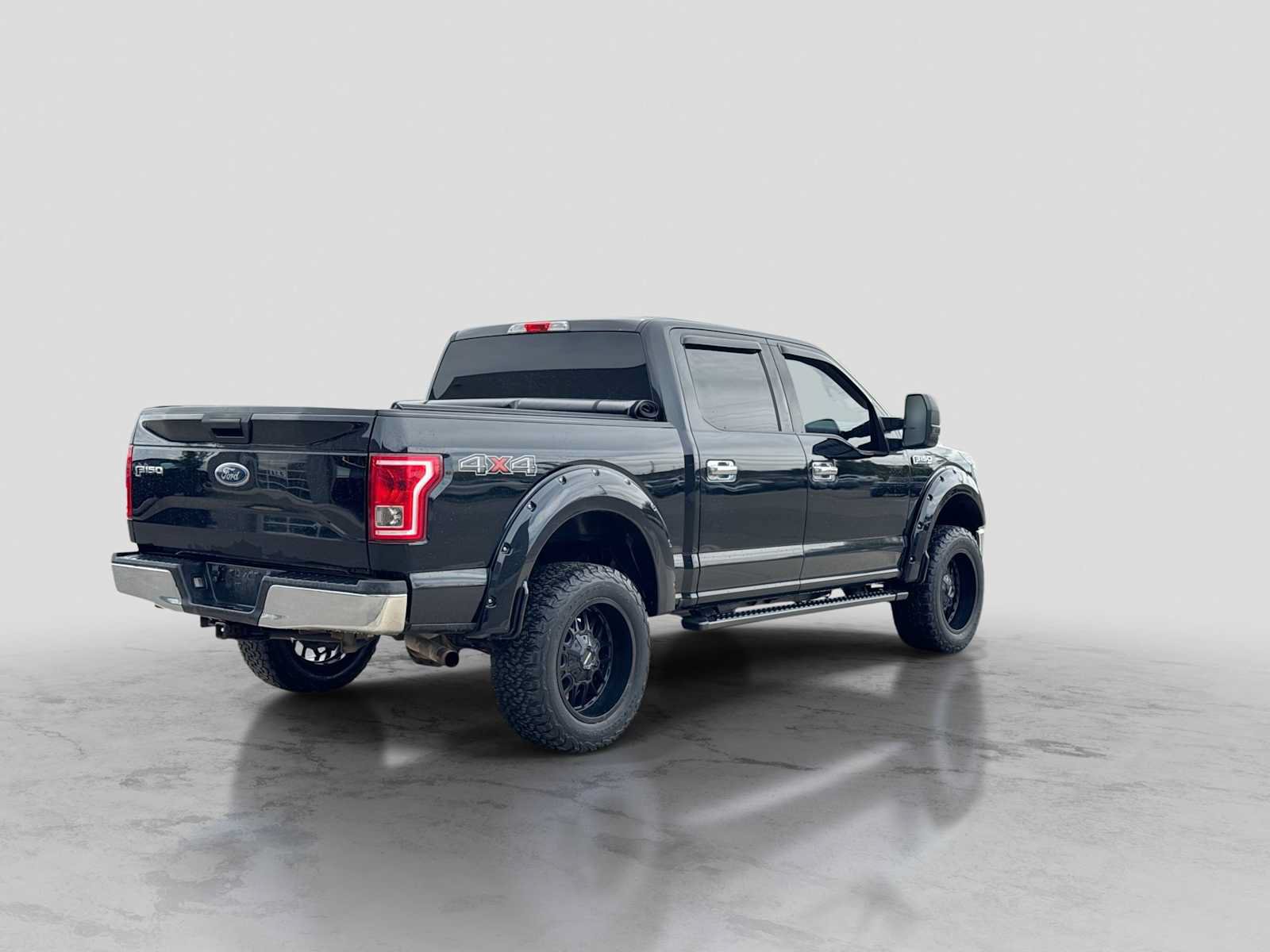 Used 2017 Ford F150 XLT AWD/4WD image 6