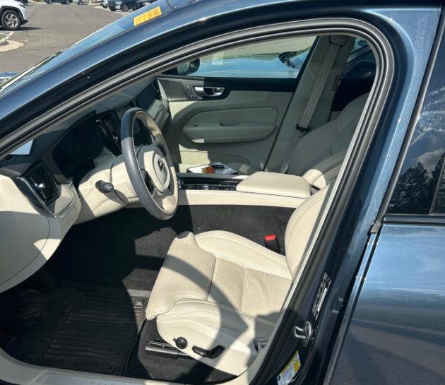 Used 2023 Volvo XC60 B5 Ultimate w/ Climate Package AWD/4WD image 7