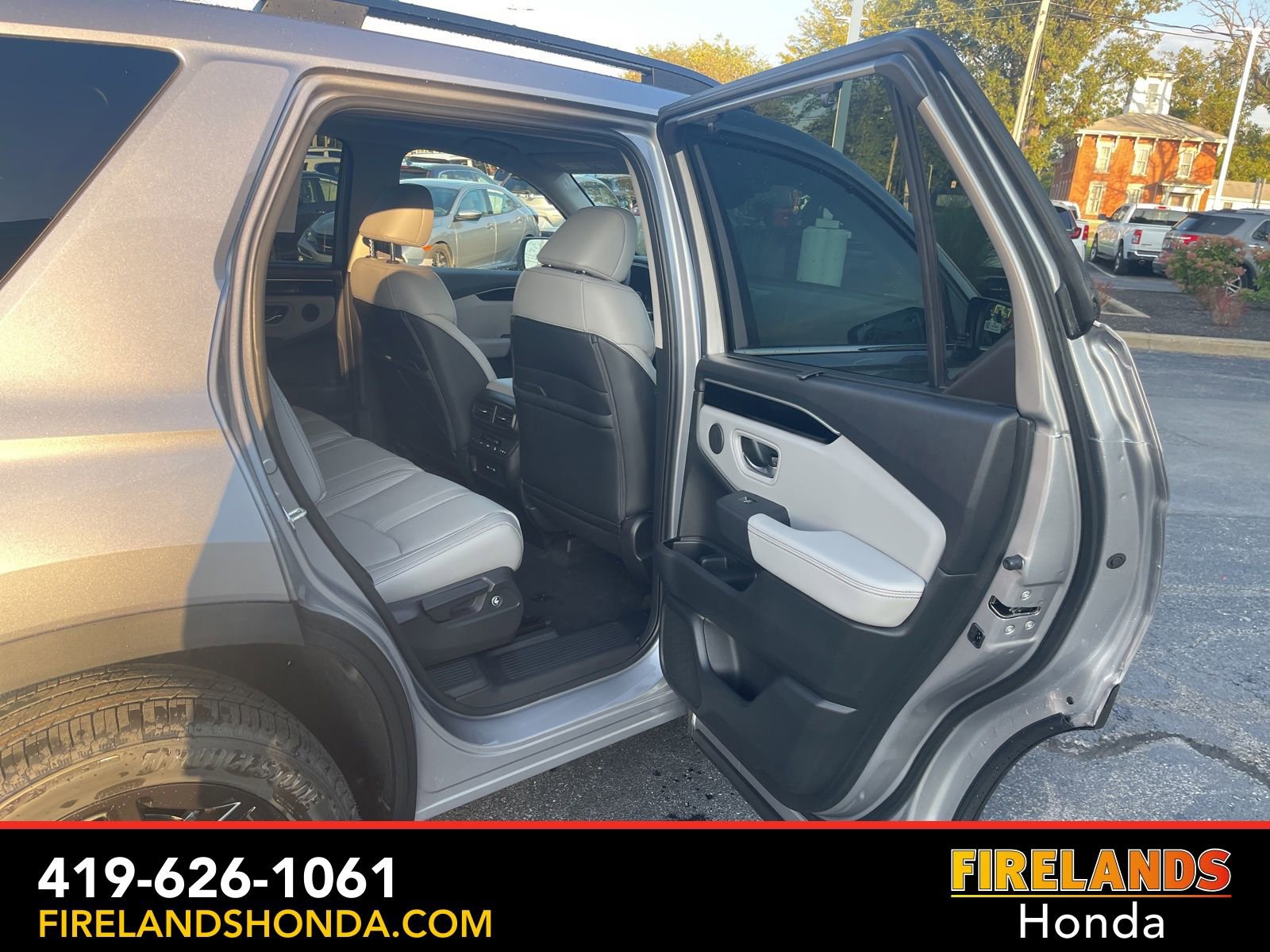 New 2025 Honda Pilot Touring image 14