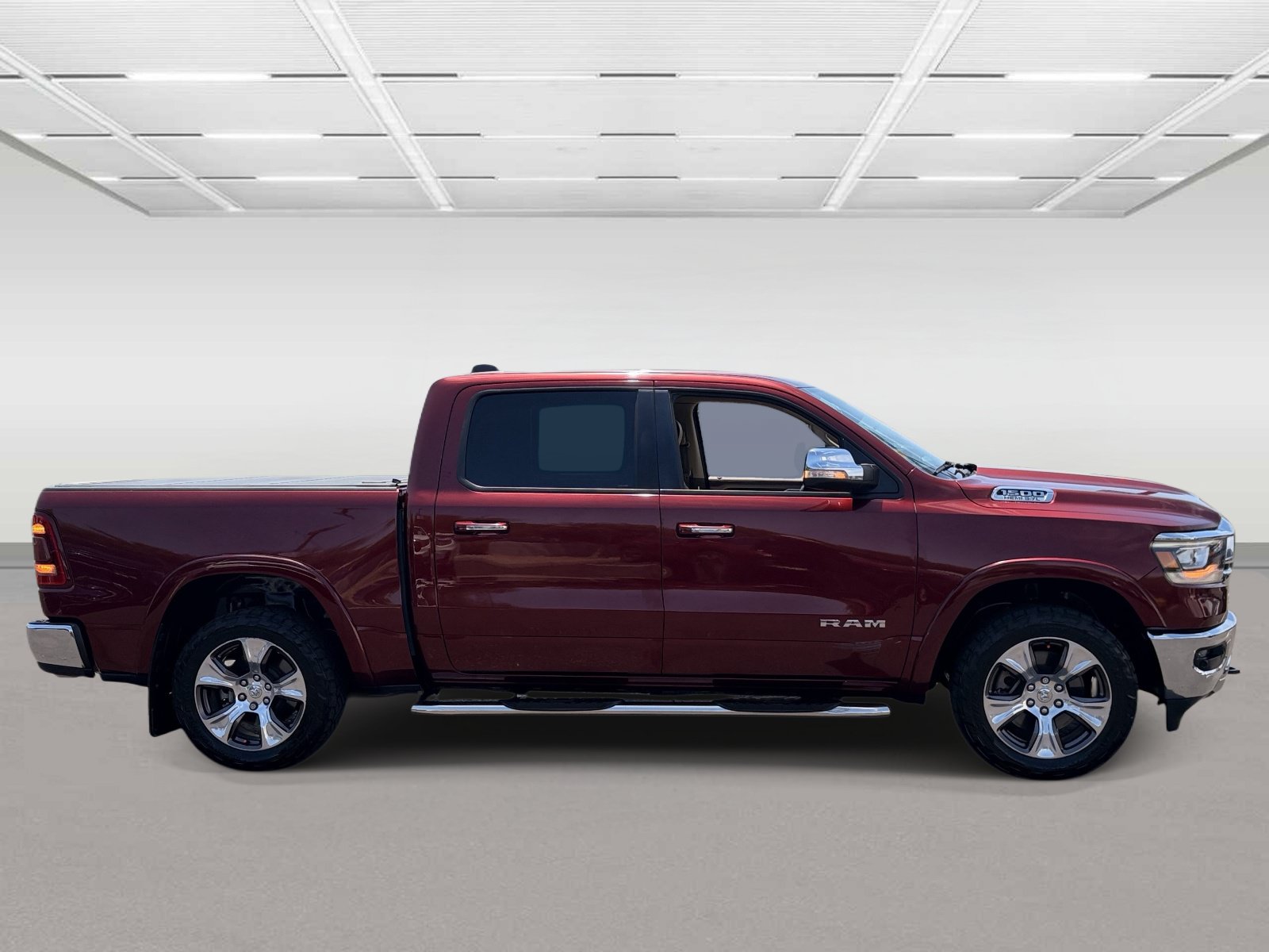 Used 2019 RAM 1500 Laramie AWD/4WD image 6