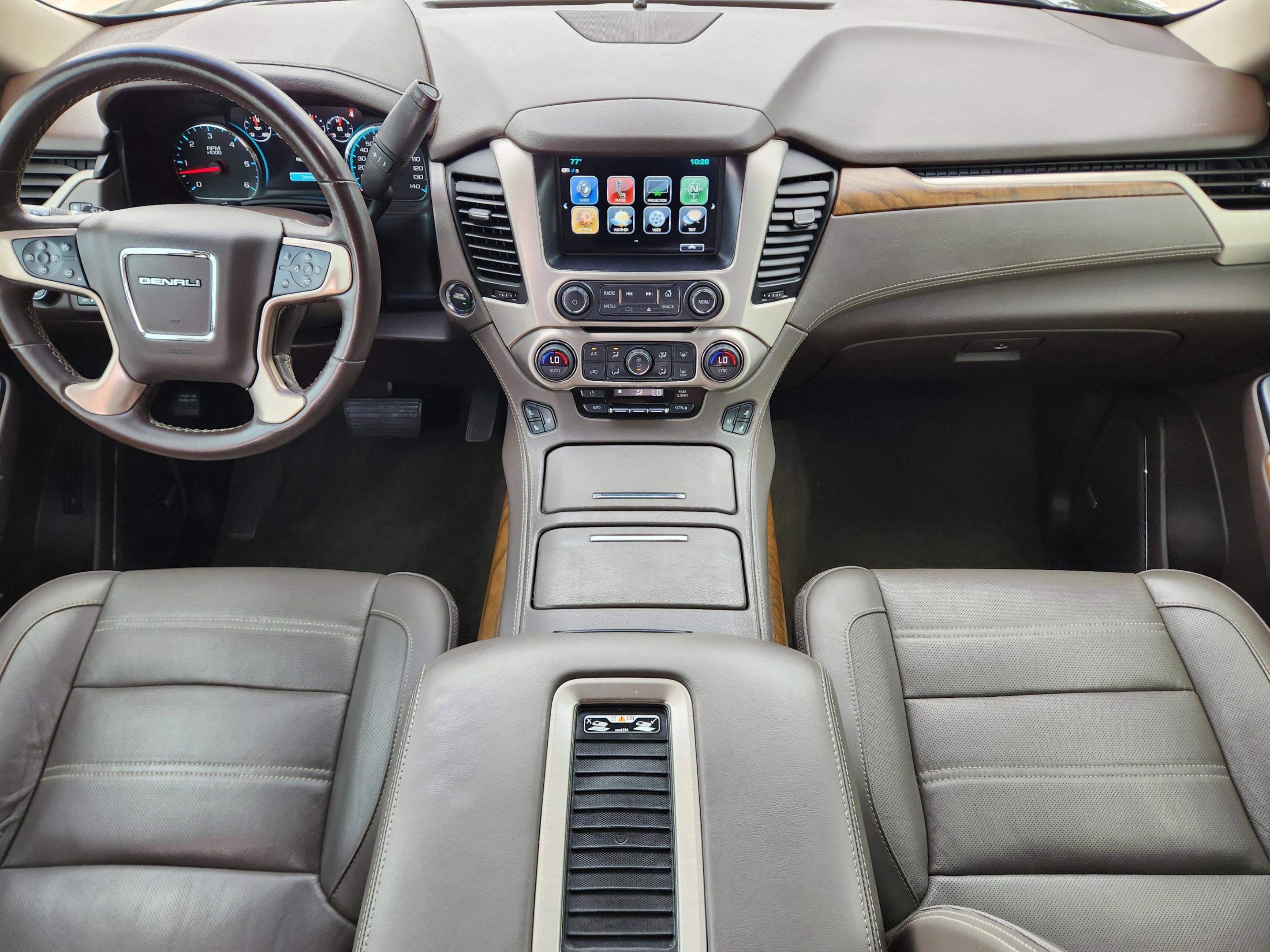 Used 2019 GMC Yukon XL Denali w/ Denali Ultimate Package AWD/4WD image 22