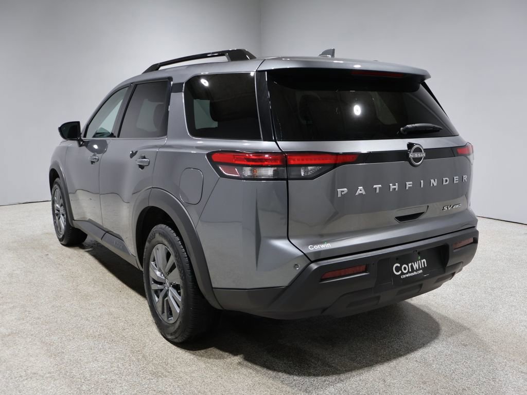 Used 2024 Nissan Pathfinder SV image 5