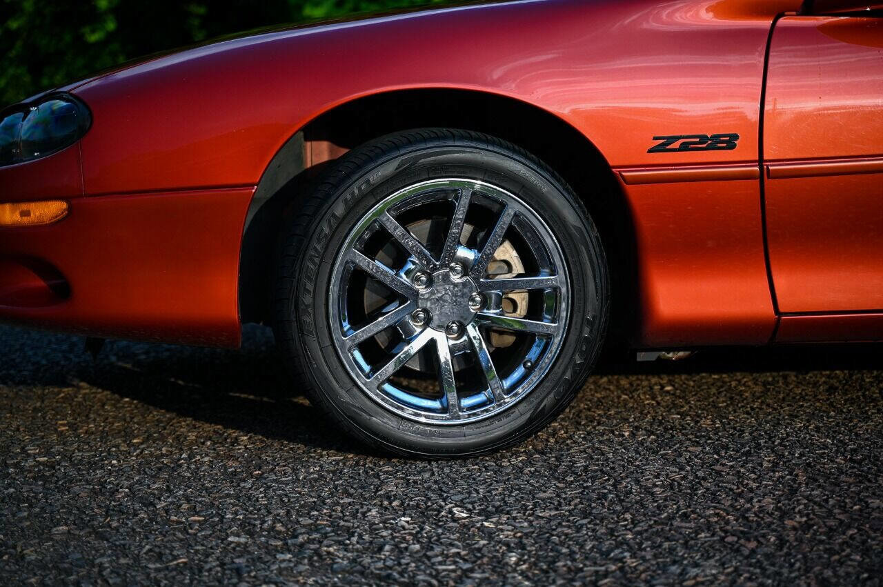 Used 2001 Chevrolet Camaro Z28 w/ Preferred Equipment Group 2 RWD image 11