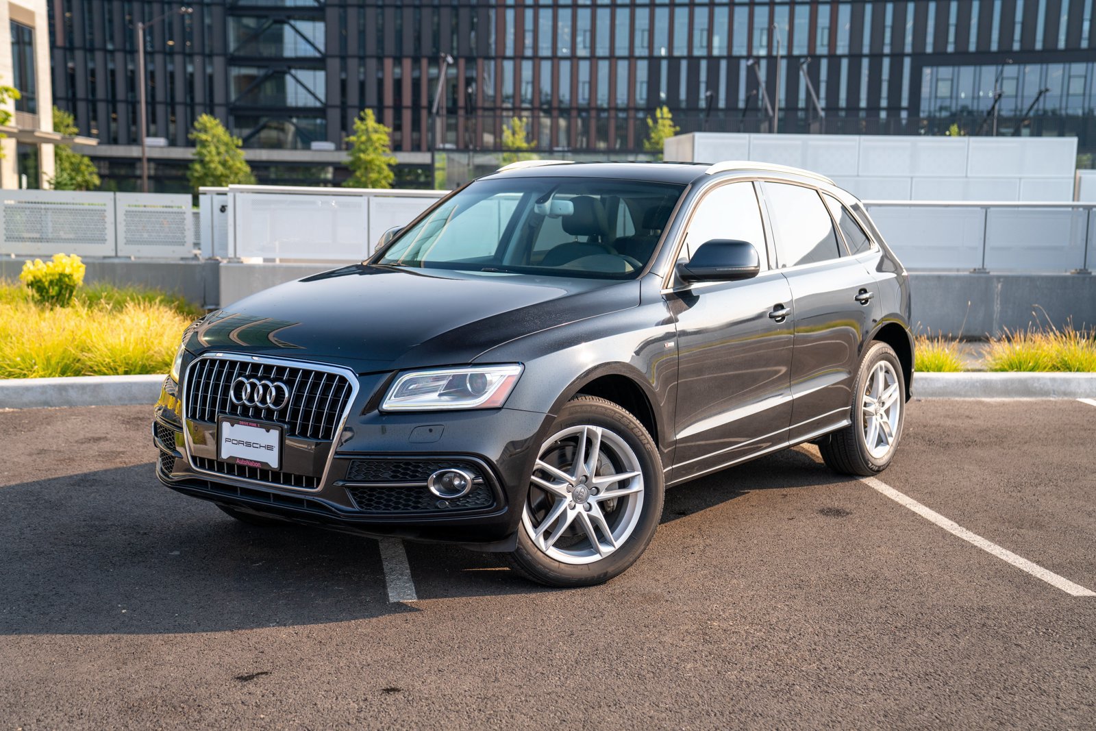 Used 2013 Audi Q5 3.0T Premium Plus w/ Audi MMI Navigation Plus Pkg AWD/4WD image 1