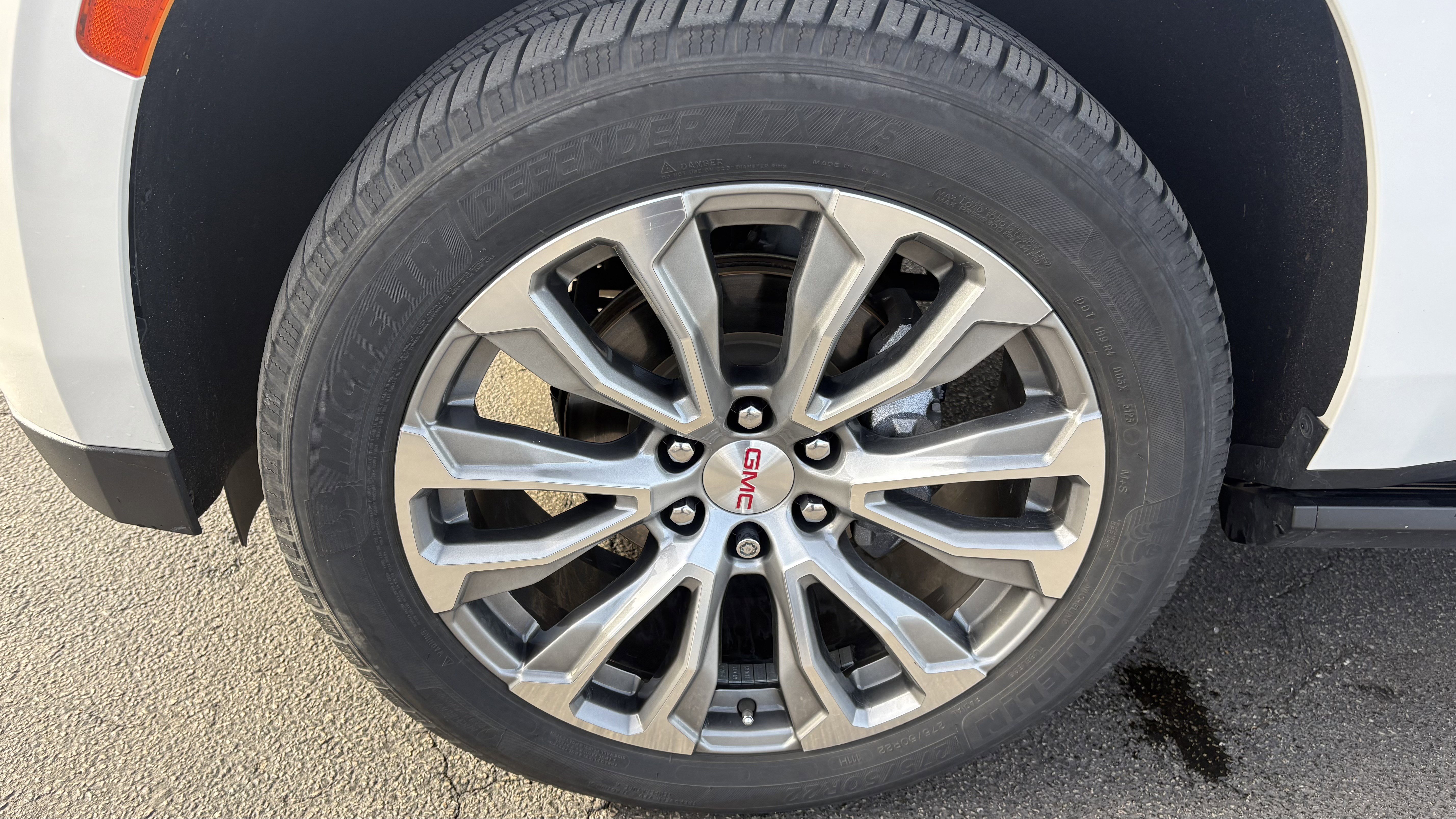 Used 2021 GMC Yukon Denali image 12