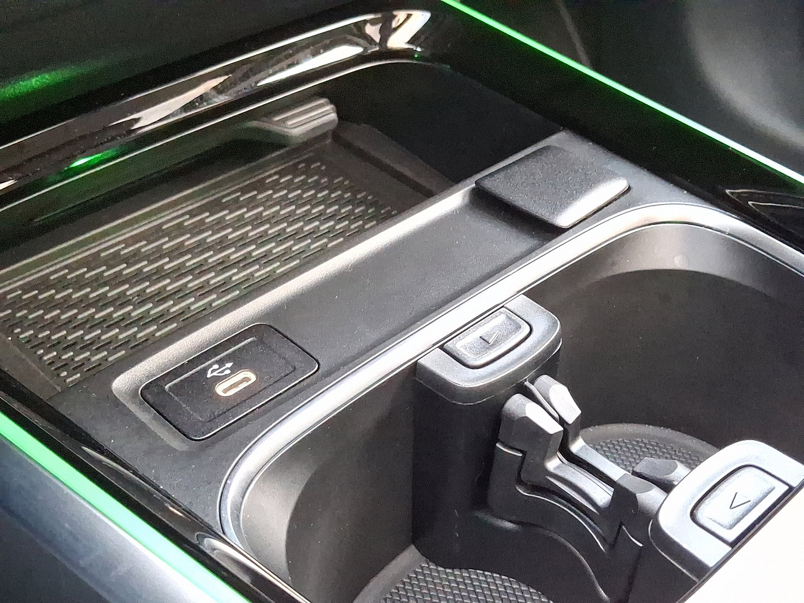 Certified 2025 Mercedes-Benz GLB 250 4MATIC image 25