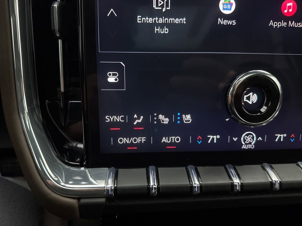 Used 2025 GMC Yukon Denali Ultimate AWD/4WD image 58