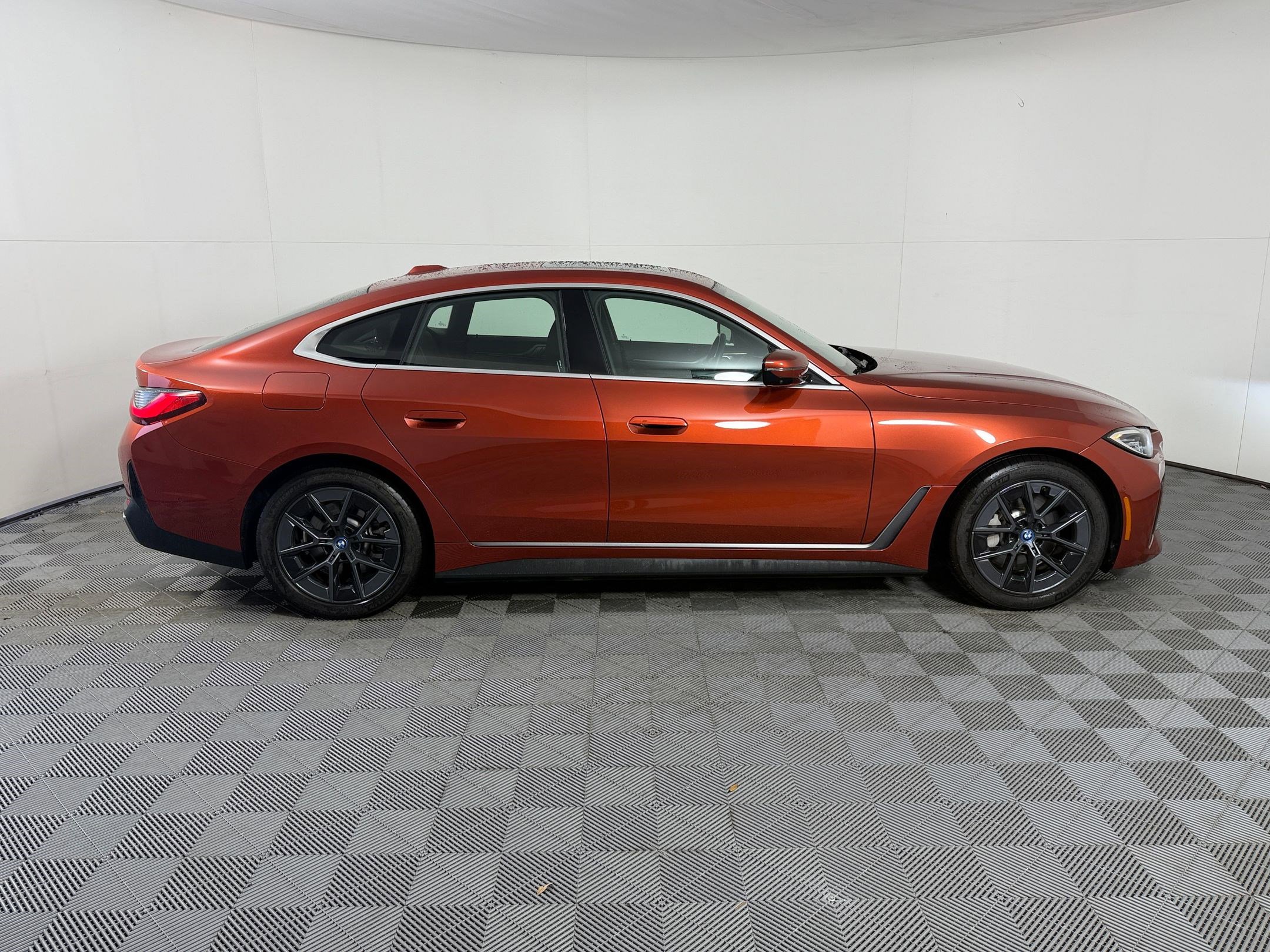 Certified 2023 BMW i4 eDrive40 w/ Premium Package RWD image 8