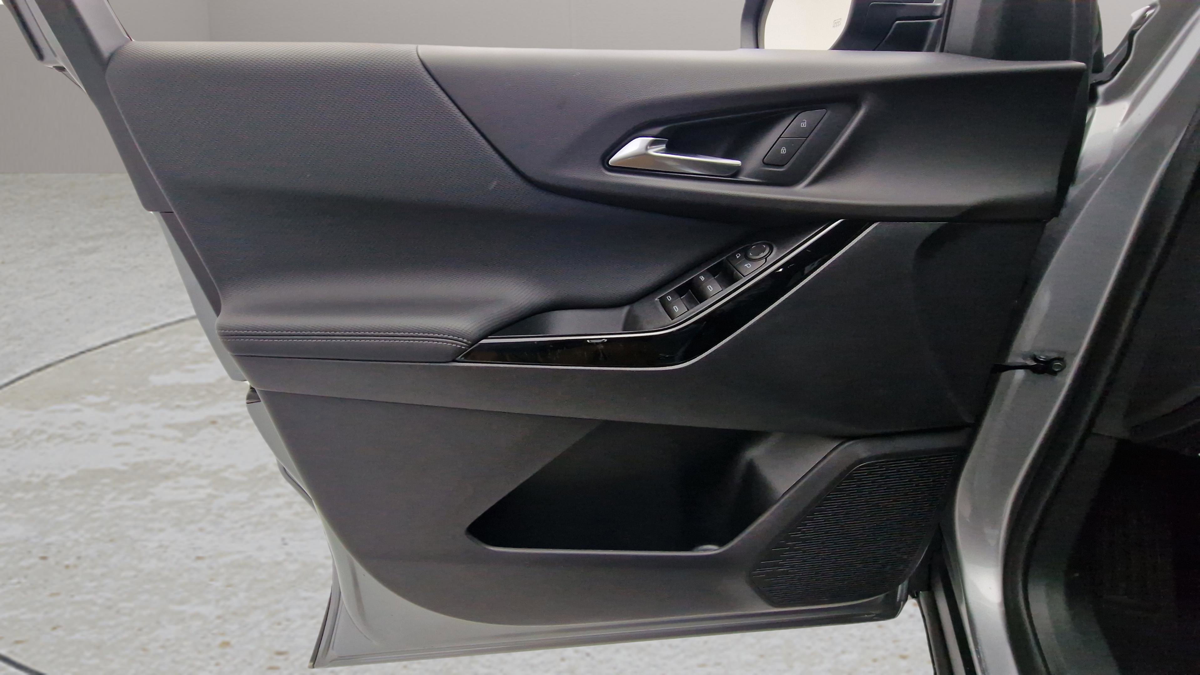 New 2026 Chevrolet Equinox LT w/ Safety and Technology Package image 12