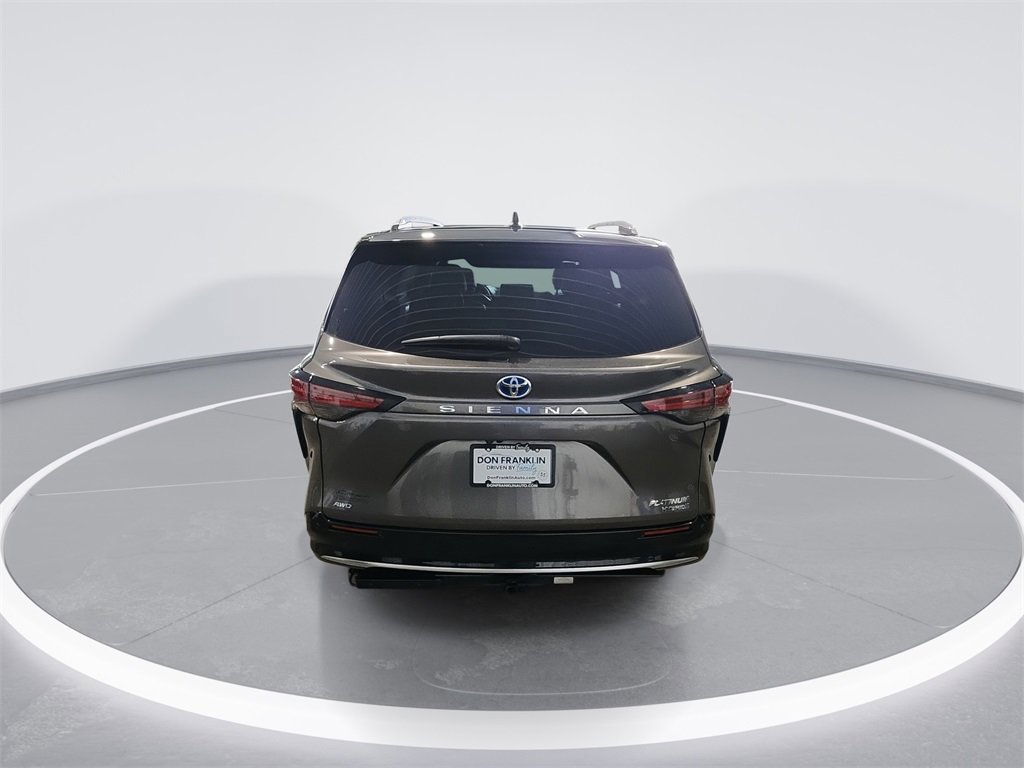 Used 2023 Toyota Sienna Platinum image 7