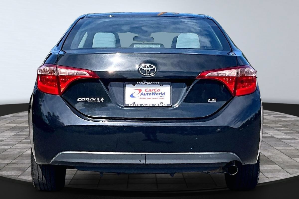Used 2017 Toyota Corolla LE w/ Carpet Mat Package (TMS) FWD image 6