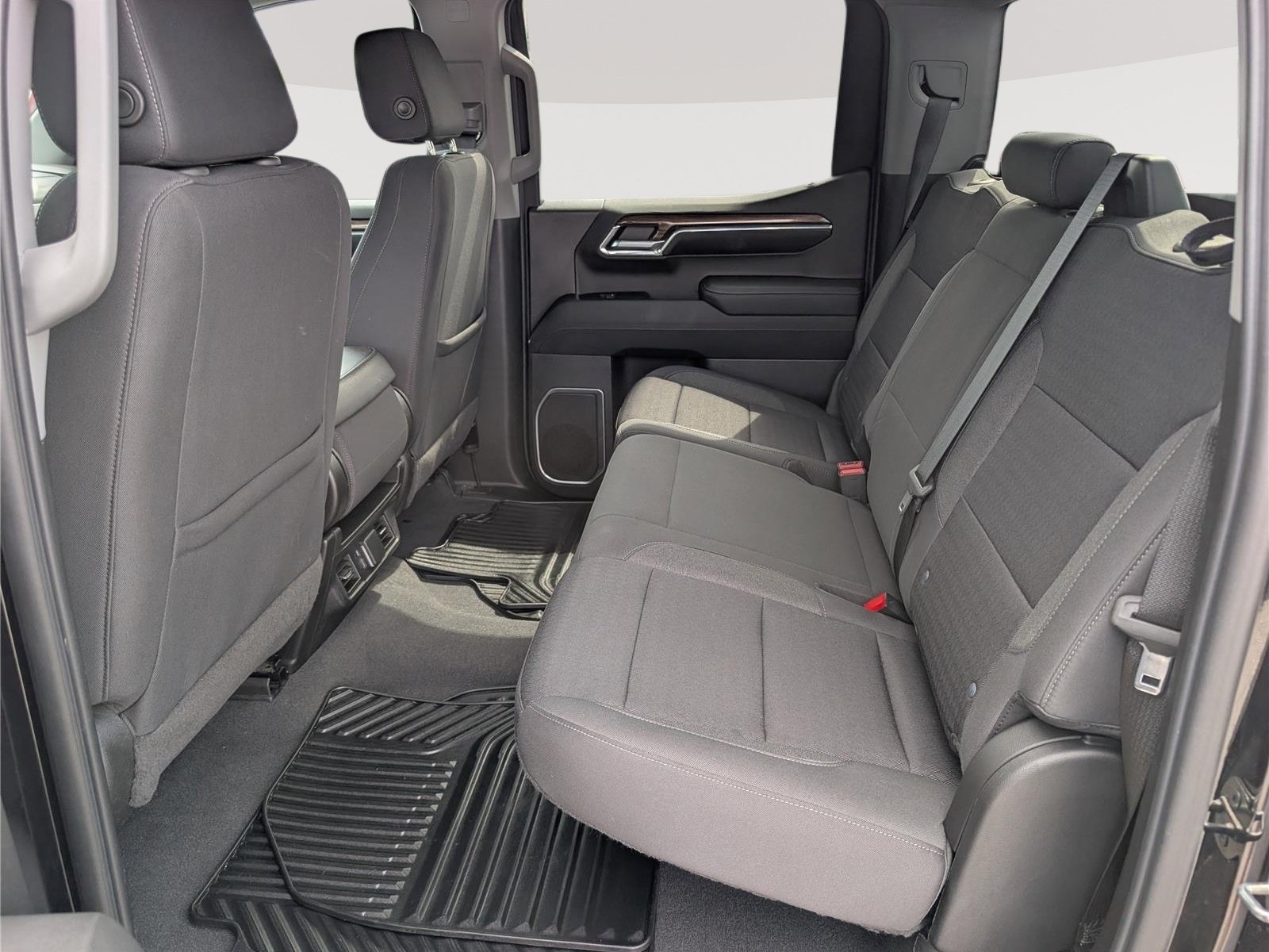 Used 2023 Chevrolet Silverado 1500 LT AWD/4WD image 14