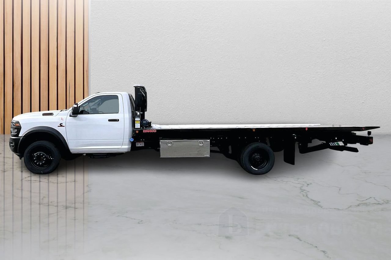 New 2025 RAM 5500 Tradesman AWD/4WD image 6