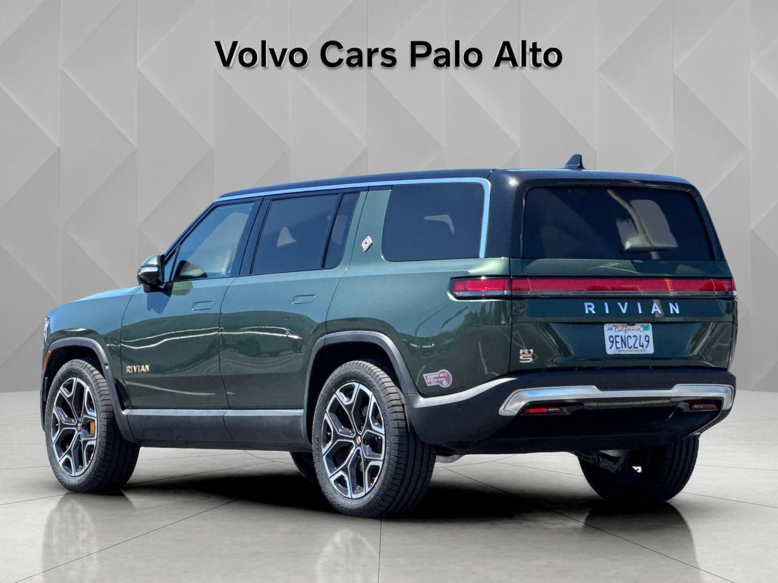 Used 2022 Rivian R1S Launch Edition AWD/4WD image 7