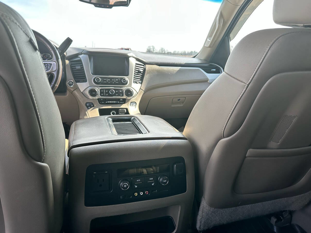 Used 2015 GMC Yukon SLT w/ Open Road Package image 17