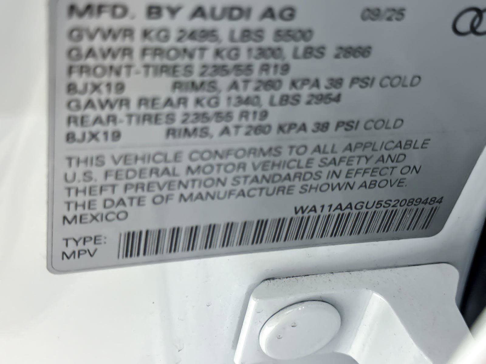 Certified 2025 Audi Q5 Premium w/ Convenience Package AWD/4WD image 29