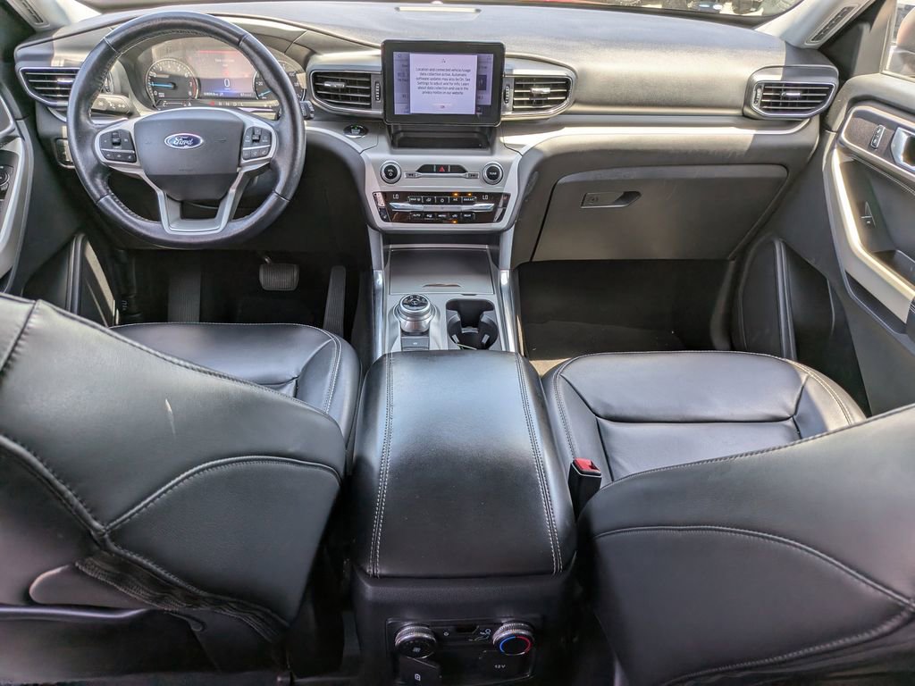 Used 2021 Ford Explorer XLT w/ Equipment Group 202A image 13