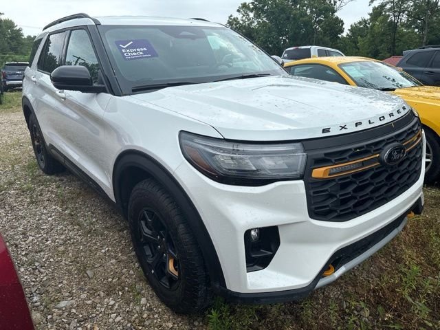 Used 2026 Ford Explorer Tremor w/ Tremor Convenience Package AWD/4WD image 3