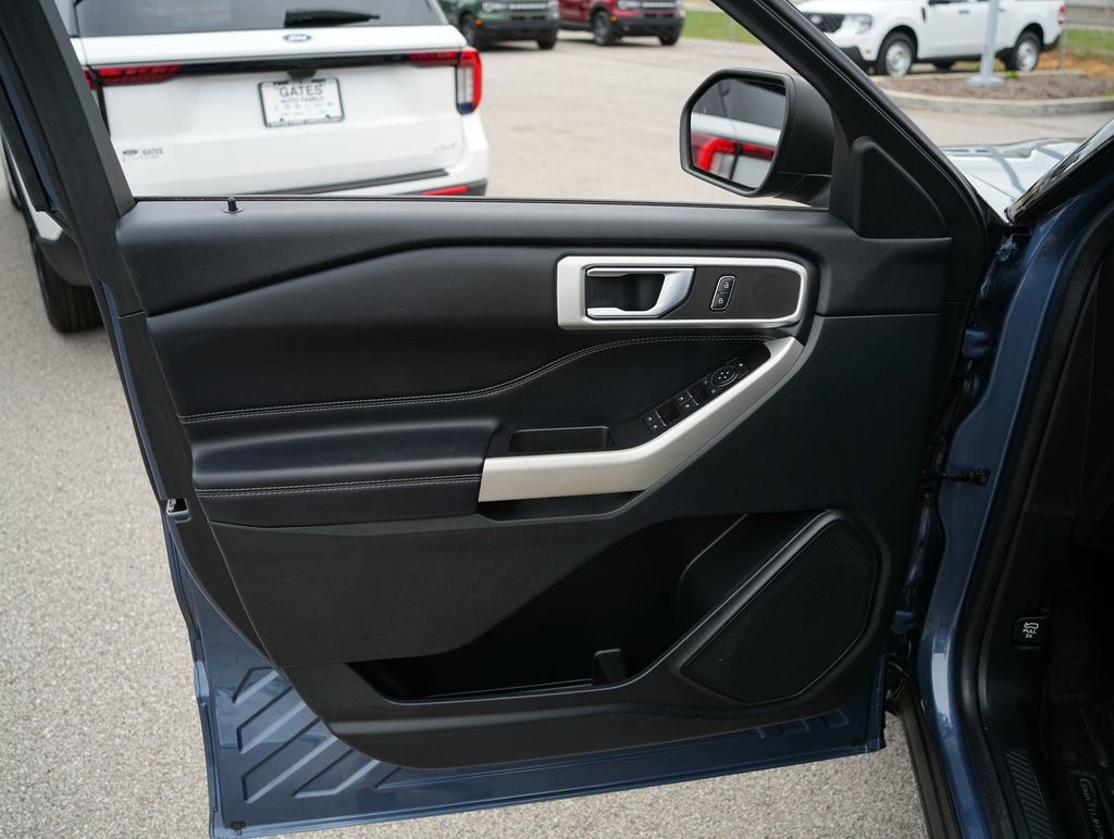 Used 2021 Ford Explorer XLT w/ Equipment Group 202A image 18