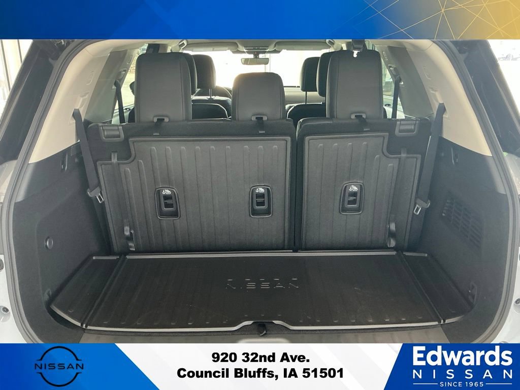 New 2026 Nissan Pathfinder Platinum AWD/4WD image 8