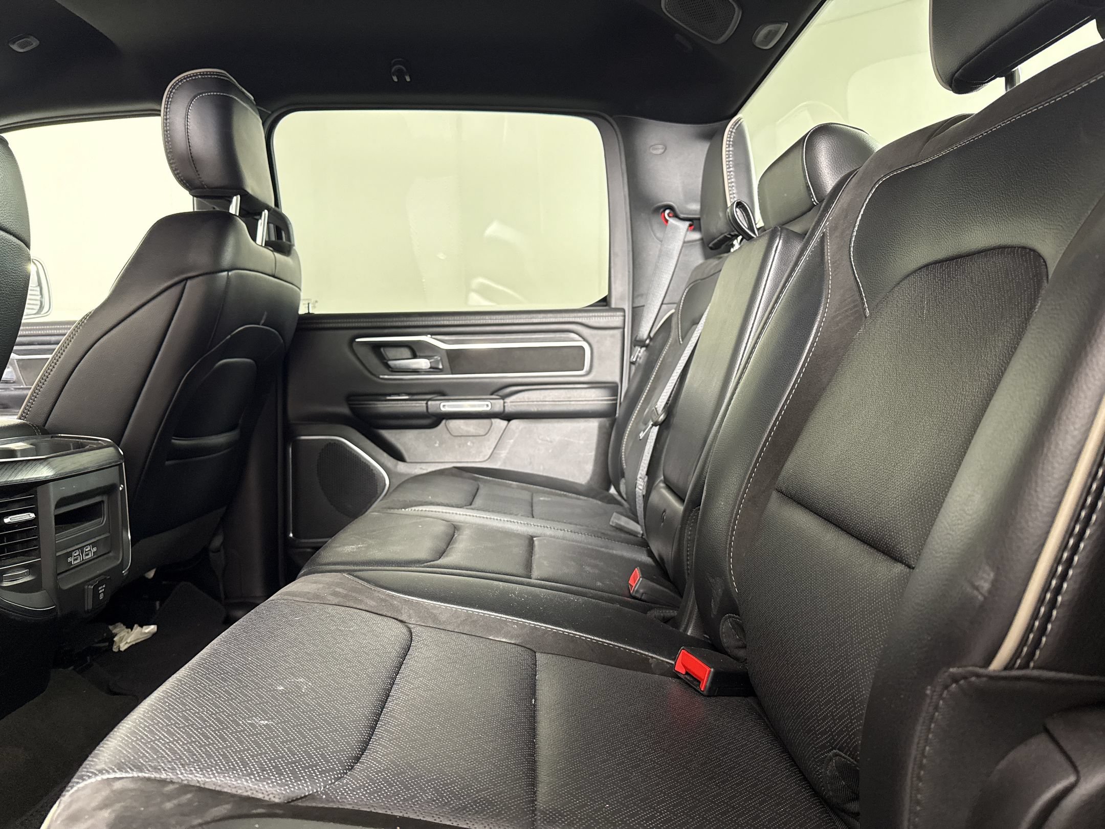 Used 2024 RAM 1500 Laramie RWD image 21