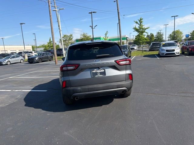 Used 2025 Ford Escape ST-Line FWD image 12