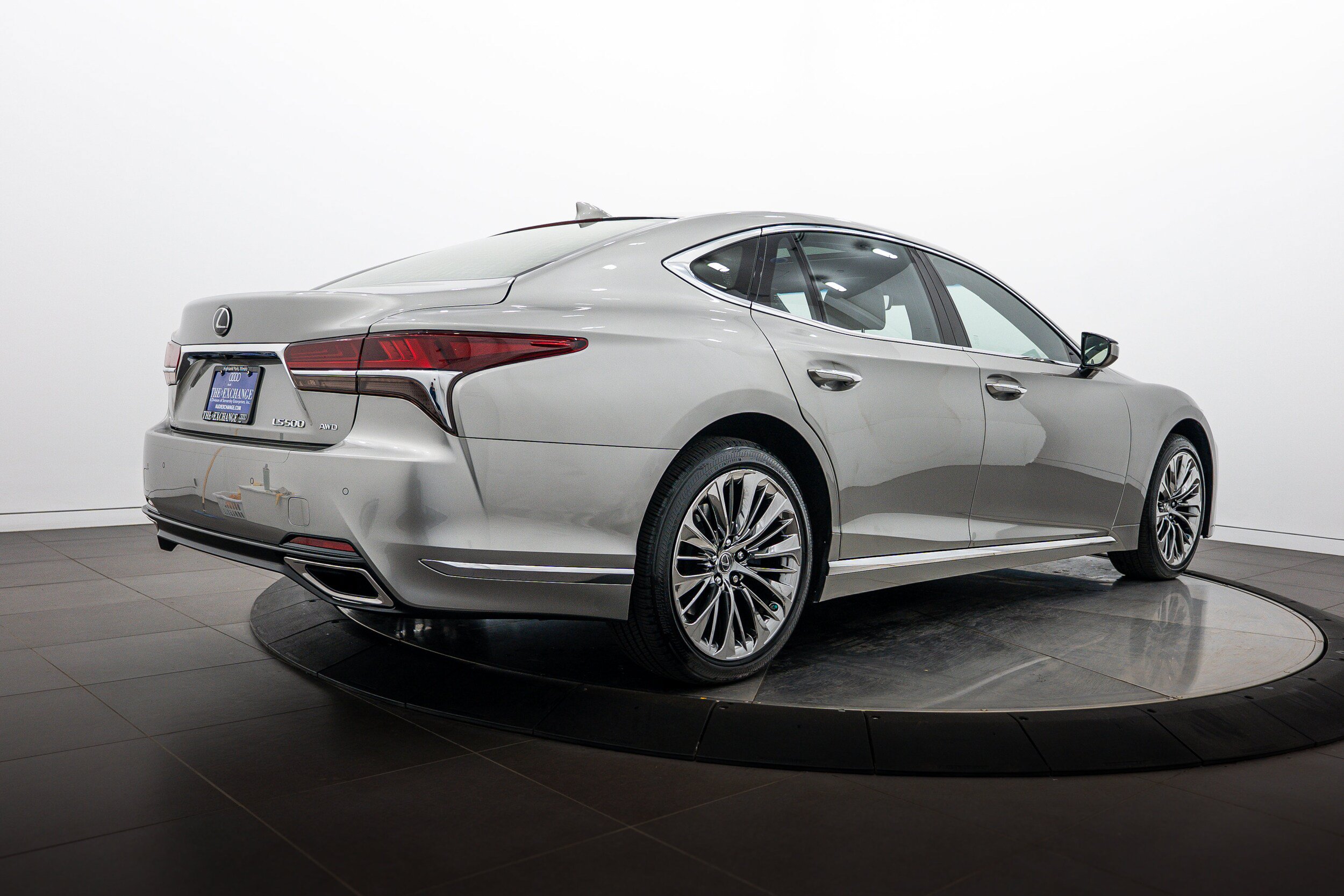 Used 2019 Lexus LS 500 AWD w/ Interior Upgrade Package image 4