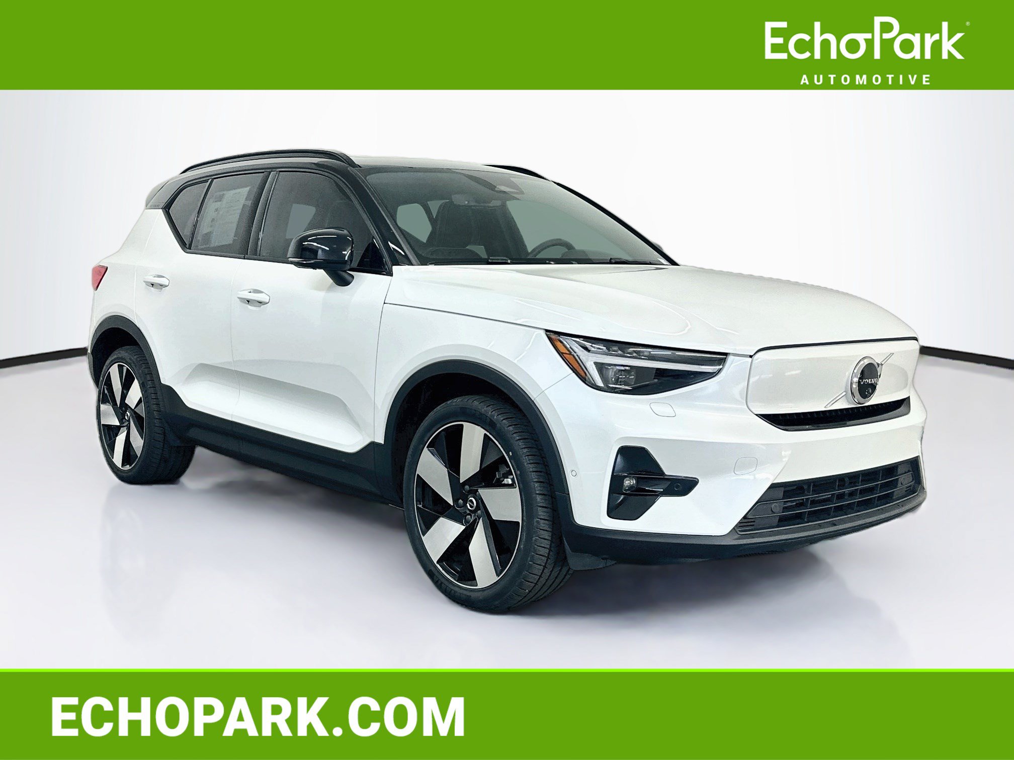 Used 2023 Volvo XC40 Recharge Ultimate AWD/4WD image 1