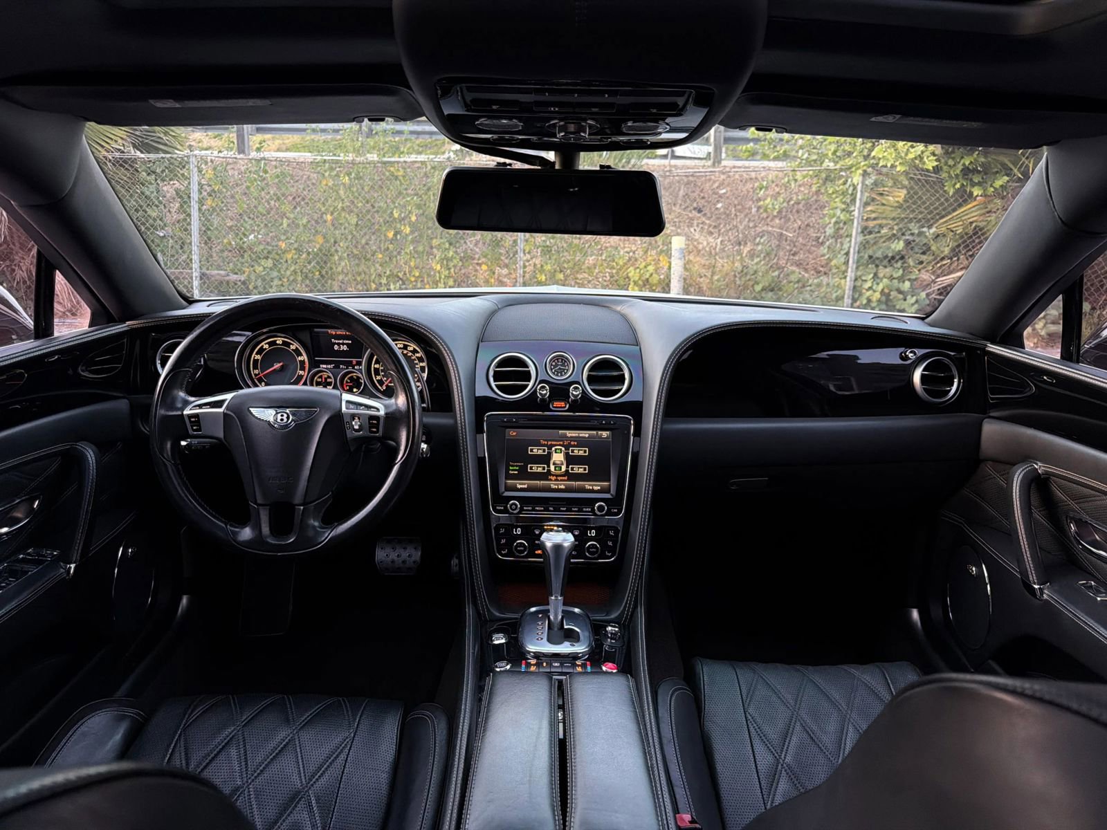 Used 2014 Bentley Flying Spur W12 AWD/4WD image 16