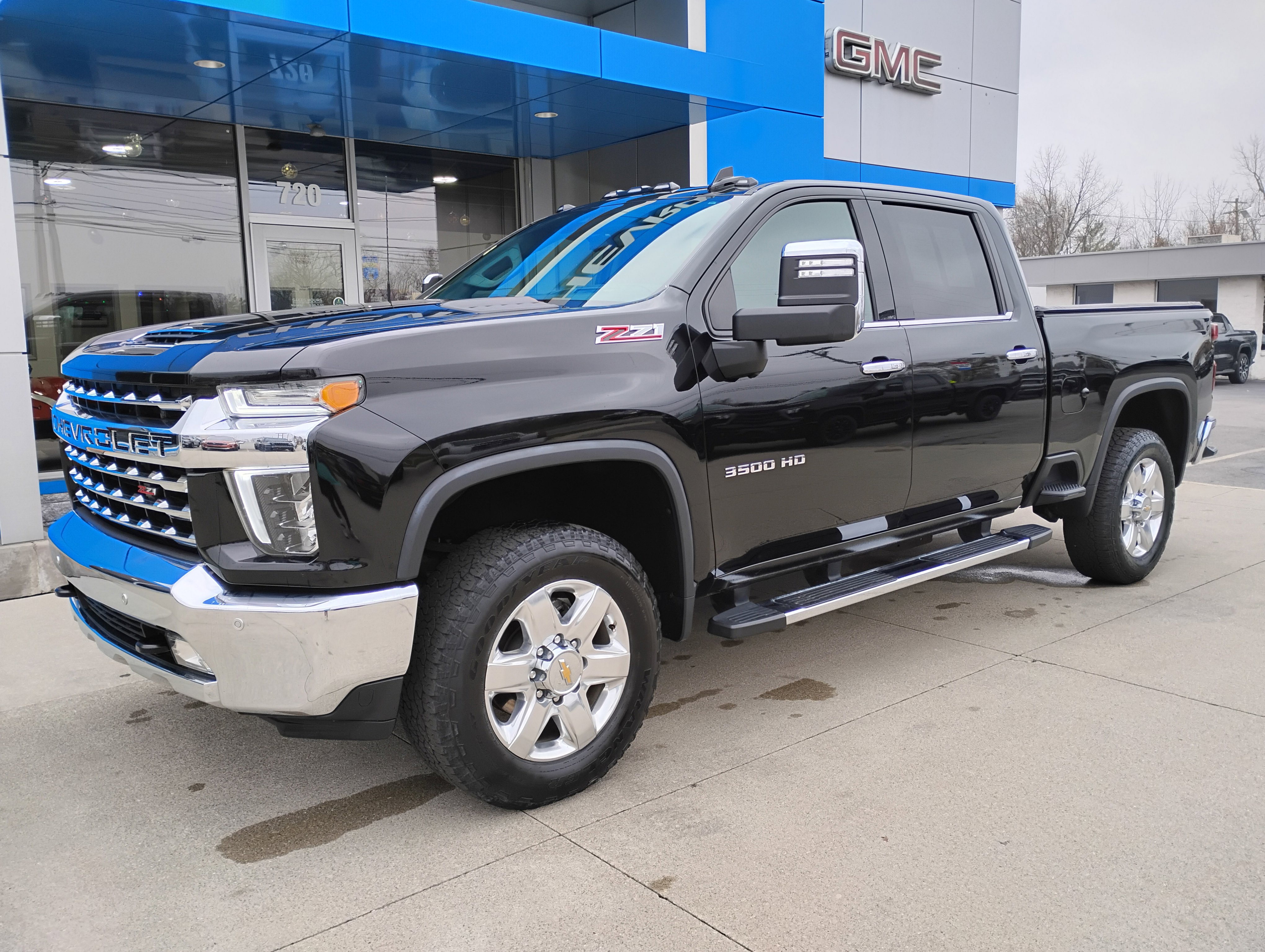 Used 2021 Chevrolet Silverado 3500 LTZ w/ LTZ Plus Package image 30