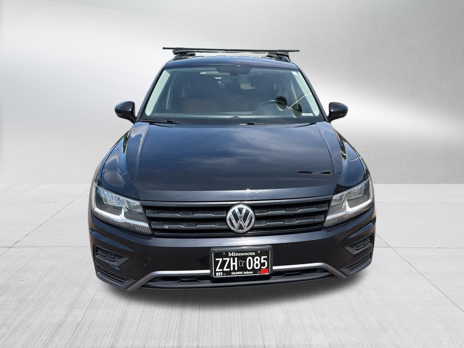 Used 2018 Volkswagen Tiguan SE AWD/4WD image 2