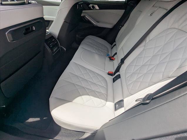 Used 2026 BMW X6 xDrive40i image 17
