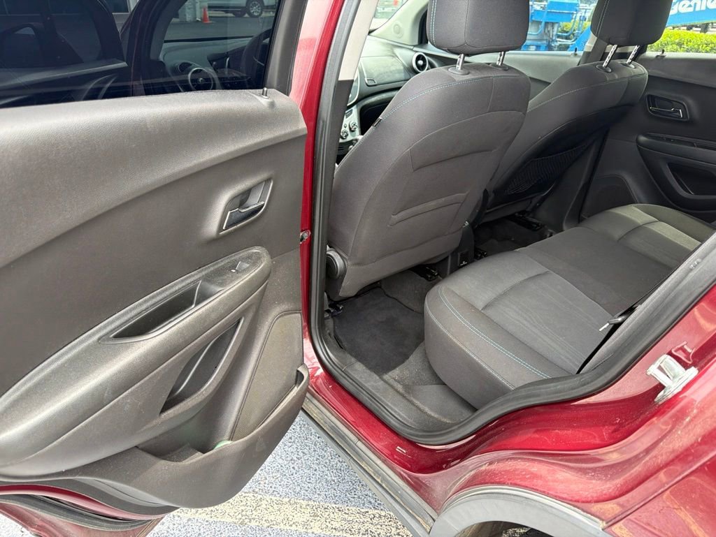 Used 2016 Chevrolet Trax LT FWD image 15
